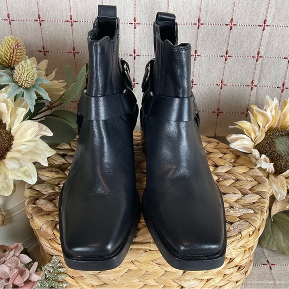 Sam Edelman “Bellamie” Black Leather Chunky Heel Ankle Bootie Square Toe Sz 5.5 - Picture 4 of 5